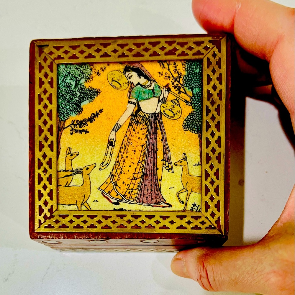 Vtg Wooden Trinket Box Art Gemstone Painting Brass Inlay Designs Handcrafted